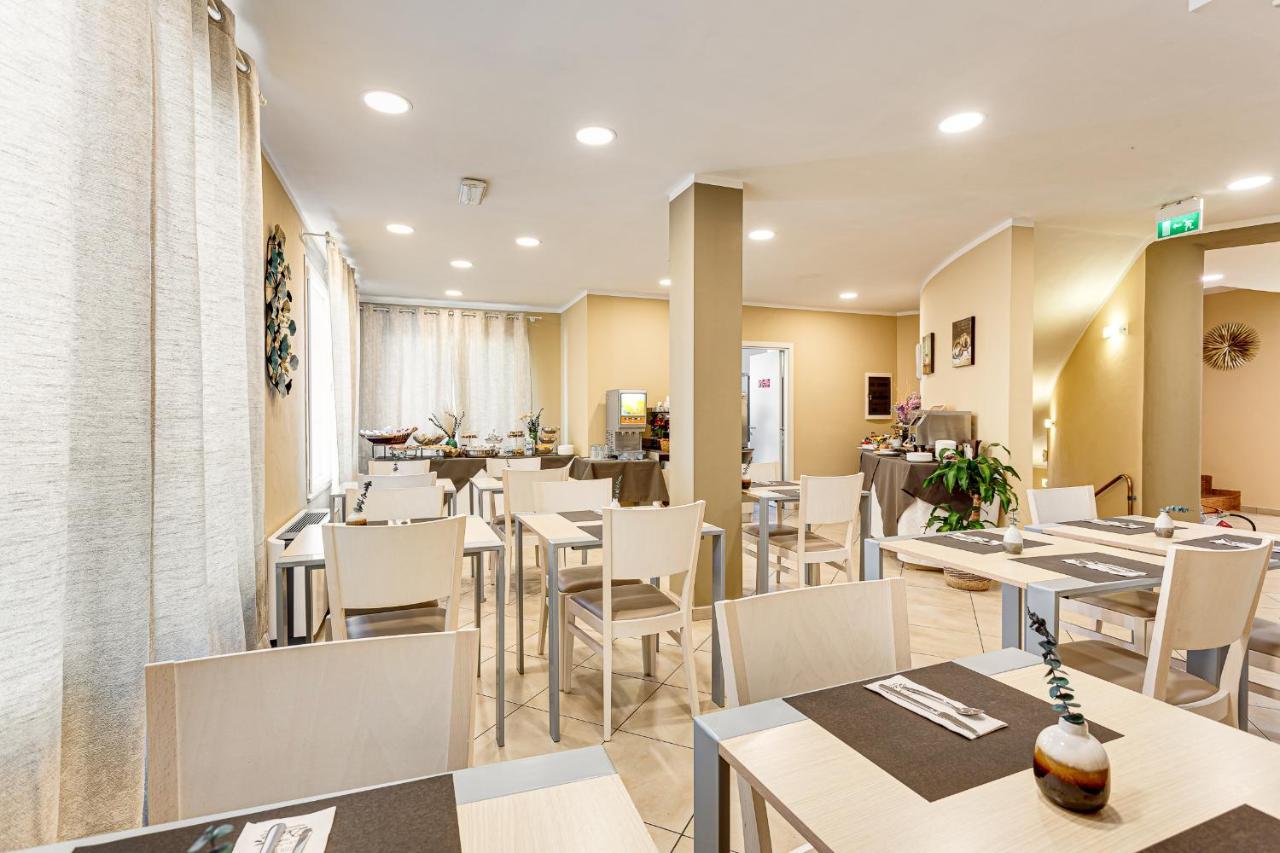 Hotel Le Dune Lido Adriano Buitenkant foto