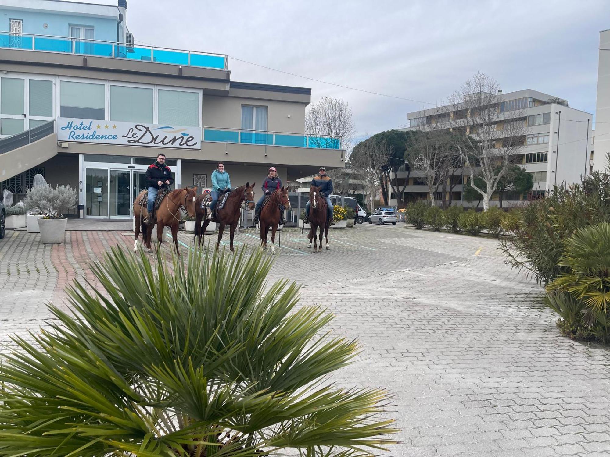 Hotel Le Dune Lido Adriano Buitenkant foto