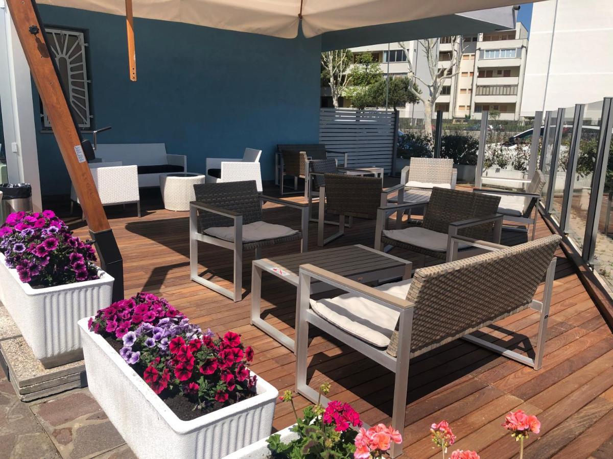 Hotel Le Dune Lido Adriano Buitenkant foto